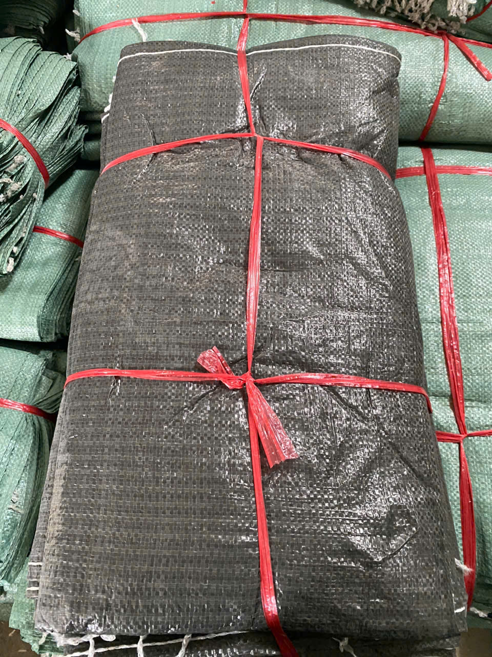 Bao tải đen viền miệng